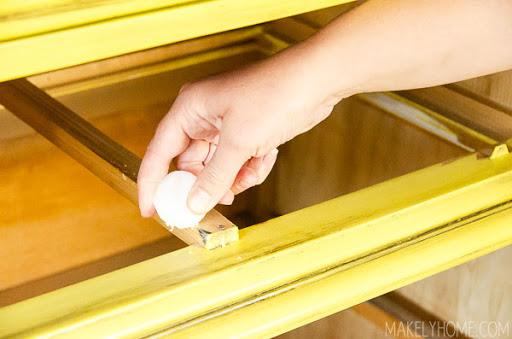 how to fix stuck drawers